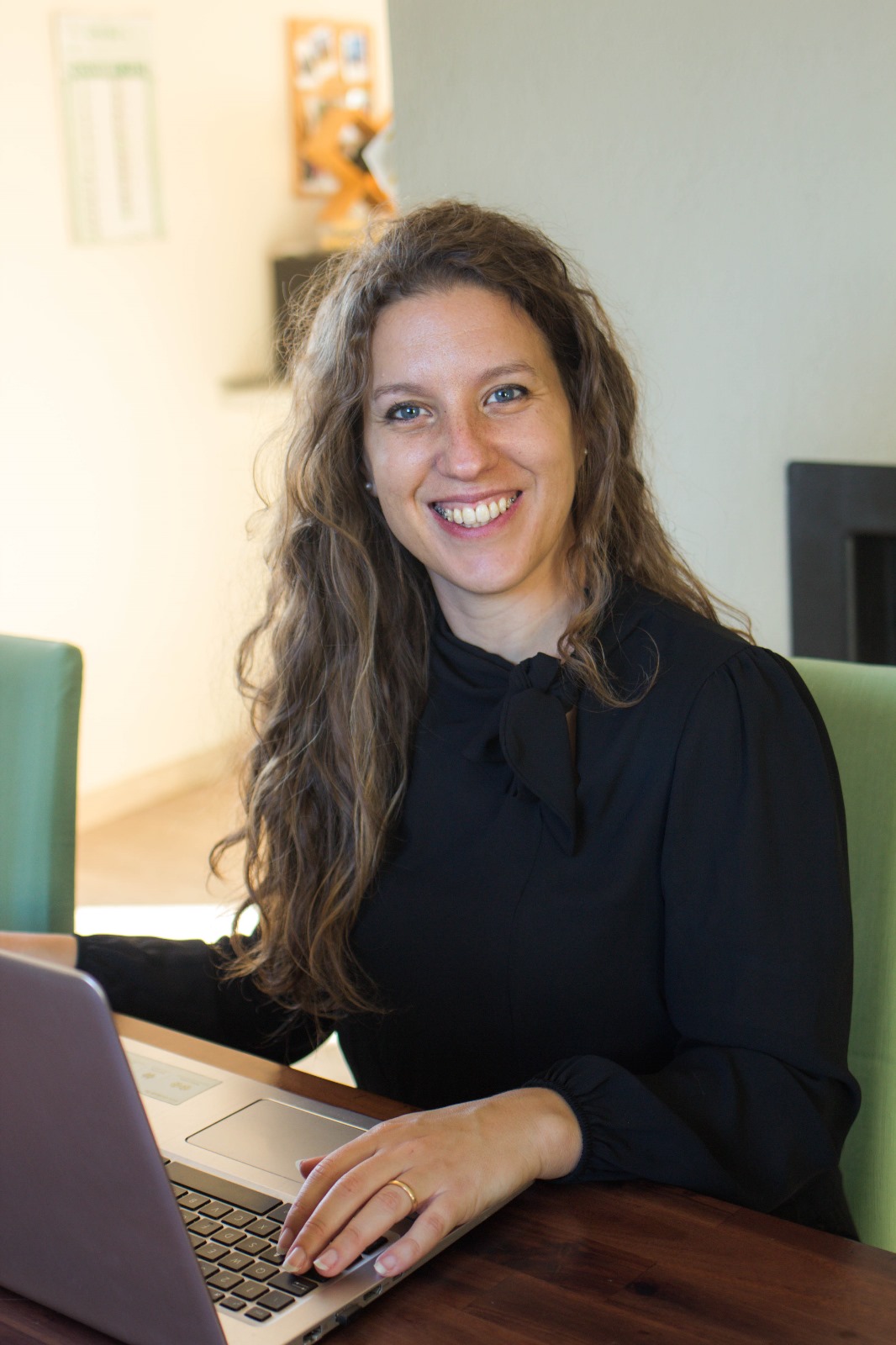 Ilaria Dutto web designer al lavoro